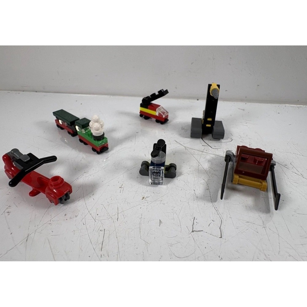 2024 LEGO CITY Advent Calendar Holiday Mini Vehicles (60436)